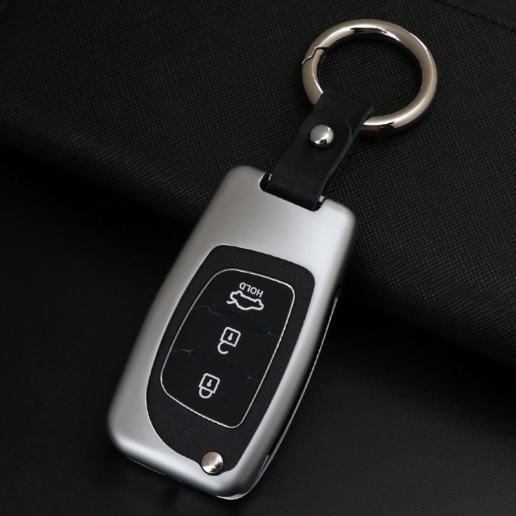 B Style Car Buckle Key Shell Zinc Alloy Car Key Shell Case Key Ring for Hyundai, Random Color Delivery