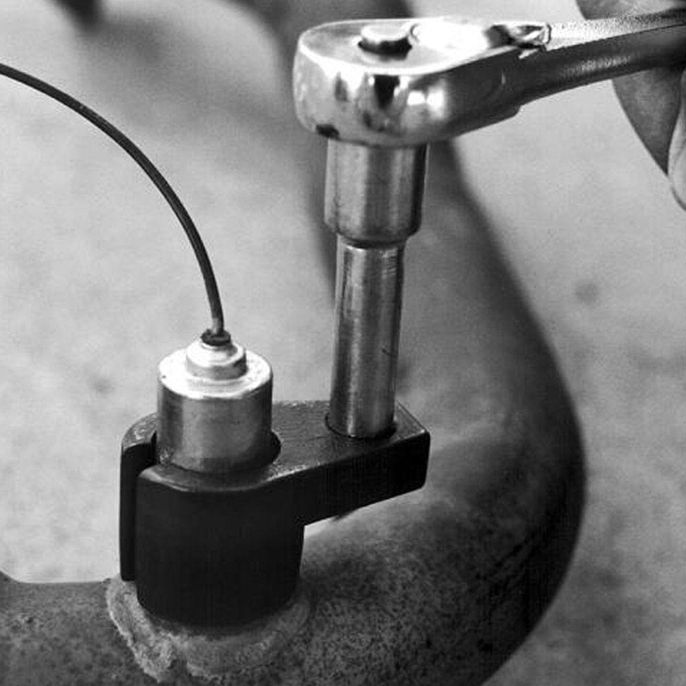 Universal 7/8-Inch and 22mm Offset Oxygen O2 Sensor Socket