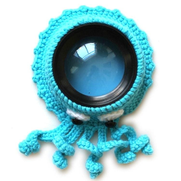 Hand-knitted Wool Camera Lens Animal Decoration Ring Baby Photo Guide Props (Khaki Lion)
