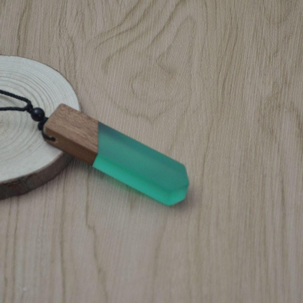 Men Woman Fashionable Wood Resin Necklace Pendant, Woven Rope Chain, Random Color Delivery