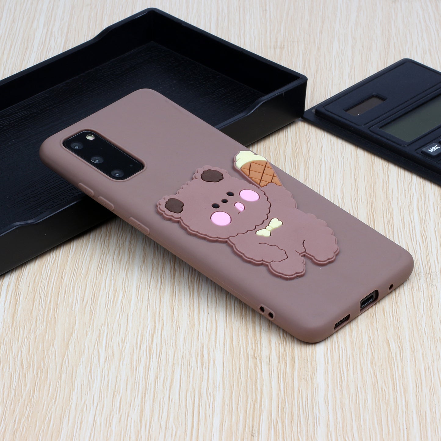 Animal Logo Decor TPU Phone Case Cover for Samsung Galaxy S20 4G/S20 5G - Bear Eating Ice Cream