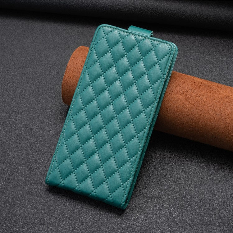 BF30 For iPhone 16 Vertical Flip Phone Case Rhombus Grid PU Leather Cell Phone Stand Cover - Green