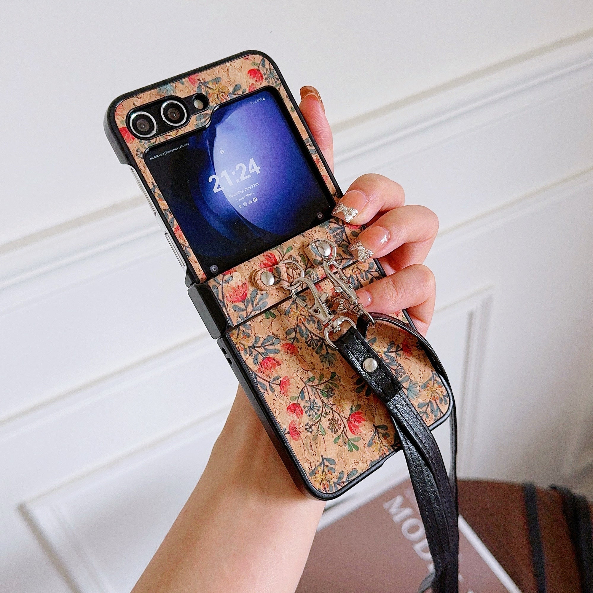 For Samsung Galaxy Z Flip6 5G Floral Pattern PU Leather Coated PC Phone Cover with Crossbody Strap - Small Flower