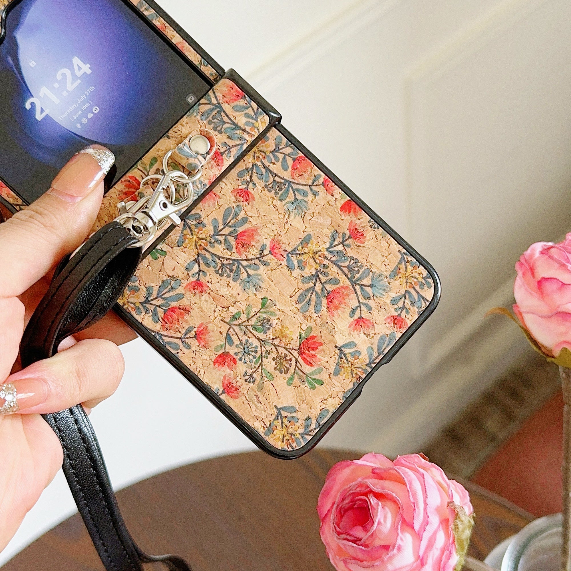 For Samsung Galaxy Z Flip6 5G Floral Pattern PU Leather Coated PC Phone Cover with Crossbody Strap - Small Flower
