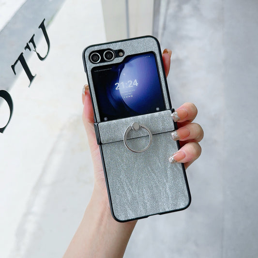 For Samsung Galaxy Z Flip6 5G Feather Pattern PU Leather Coated PC Phone Cover with Ring Kickstand - Silver