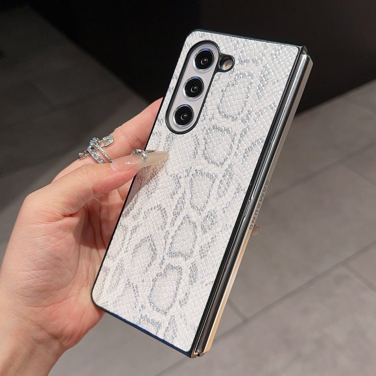 For Samsung Galaxy Z Fold6 5G Case Snake Texture PU Leather Coated PC Phone Cover - White