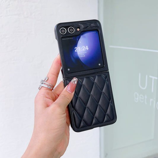 For Samsung Galaxy Z Flip6 5G Case Rhombus Pattern PU Leather Coated PC Two-Piece Phone Cover - Black