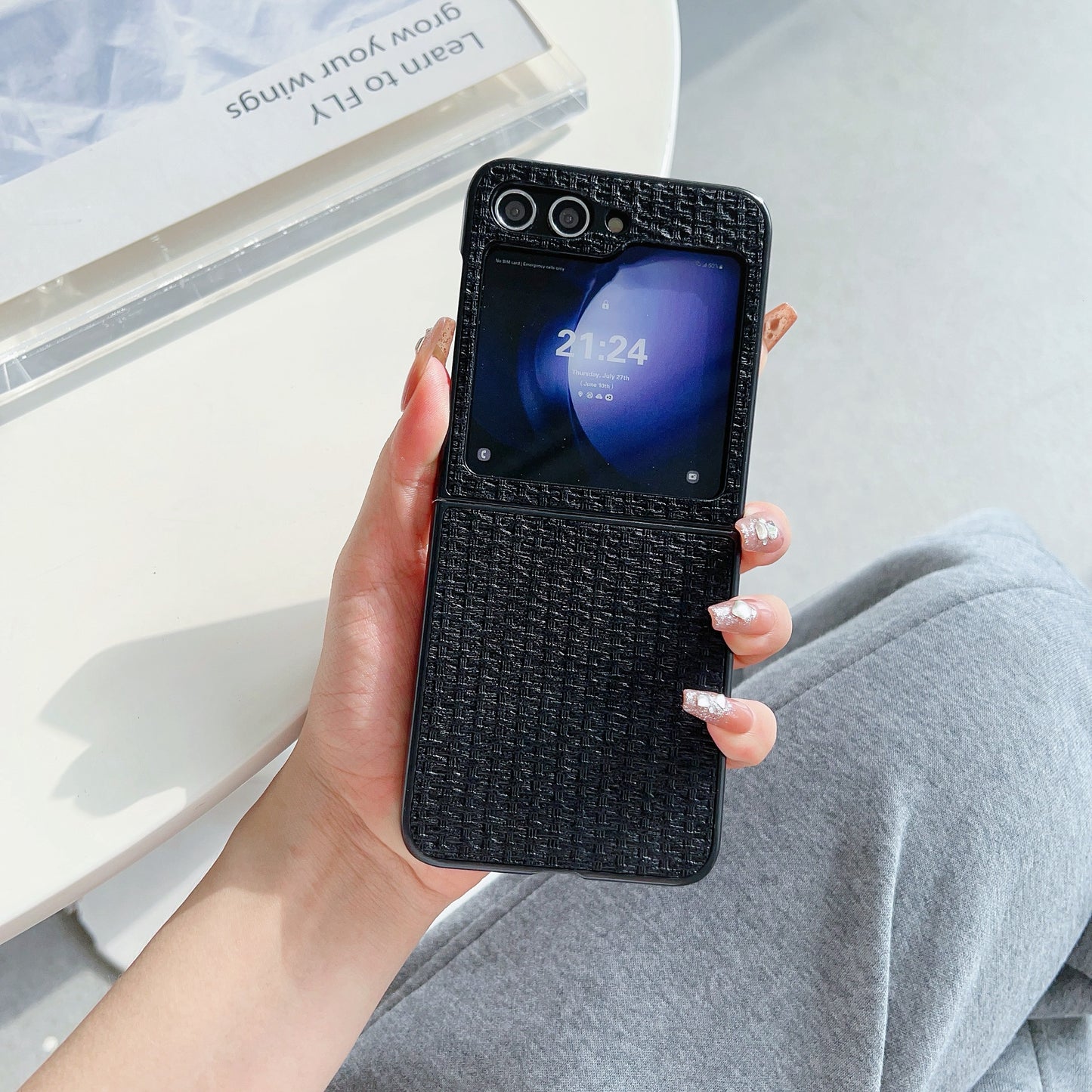 For Samsung Galaxy Z Flip6 5G Case Tweed Pattern Leather Coated PC Phone Cover Two-Piece Design - Black