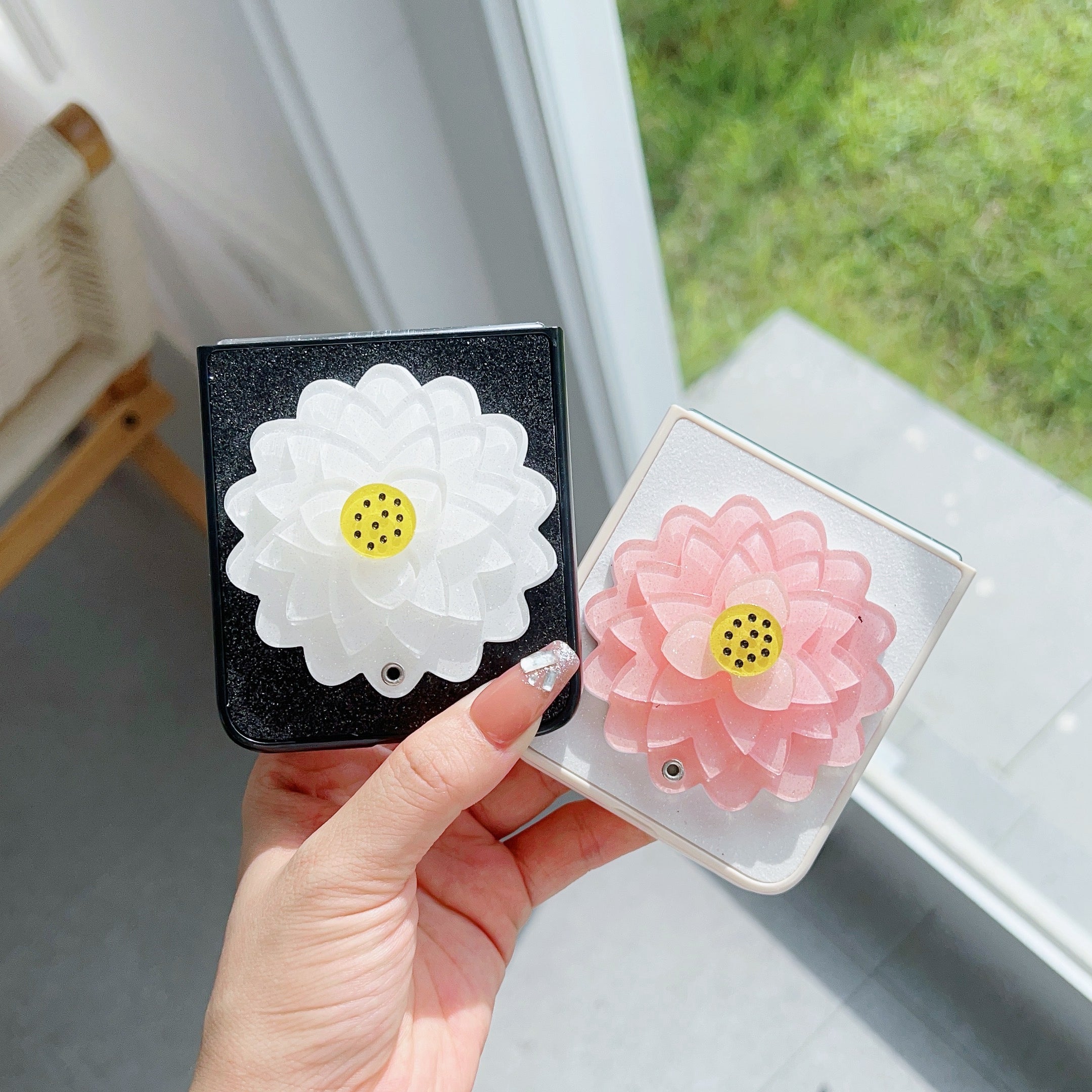For Samsung Galaxy Z Flip6 5G Case Leather Coated PC 3D Flower Phone Cover Two-Piece Design - White Flower