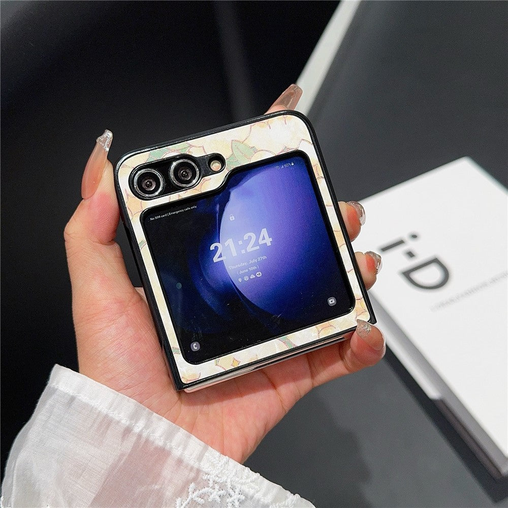 For Samsung Galaxy Z Flip7 FE 5G / Z Flip6 5G Case Leather + PC Protective Phone Cover Lacquered Pattern - Rabbit