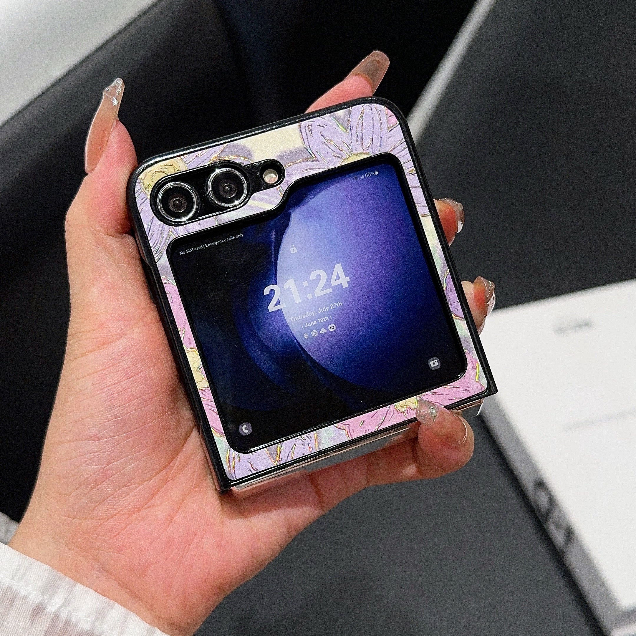 For Samsung Galaxy Z Flip6 5G Case Leather + PC Protective Phone Cover Lacquered Pattern - Purple Flowers