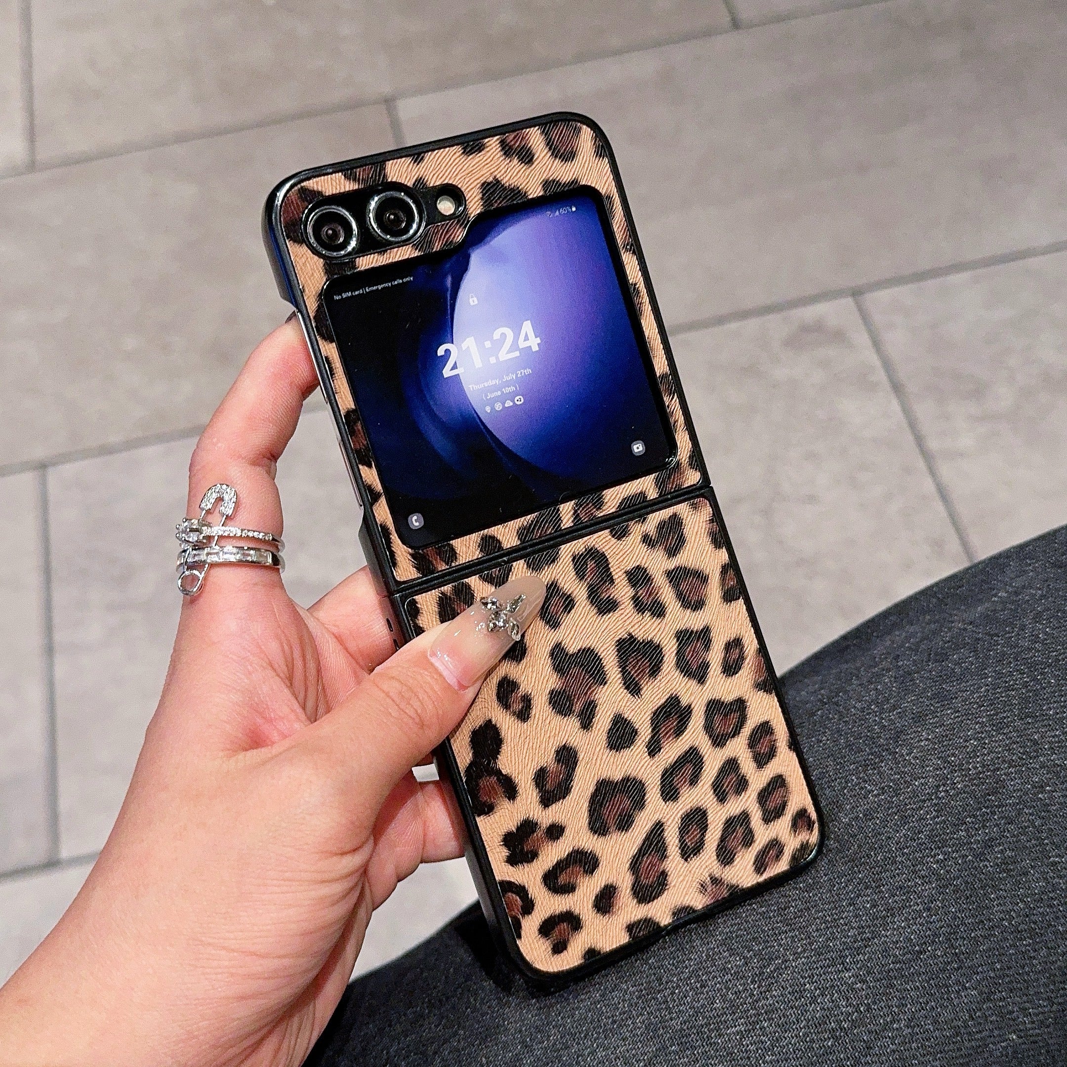 For Samsung Galaxy Z Flip6 5G Case Two-Piece Design Leather + PC Phone Cover - Leopard Texture