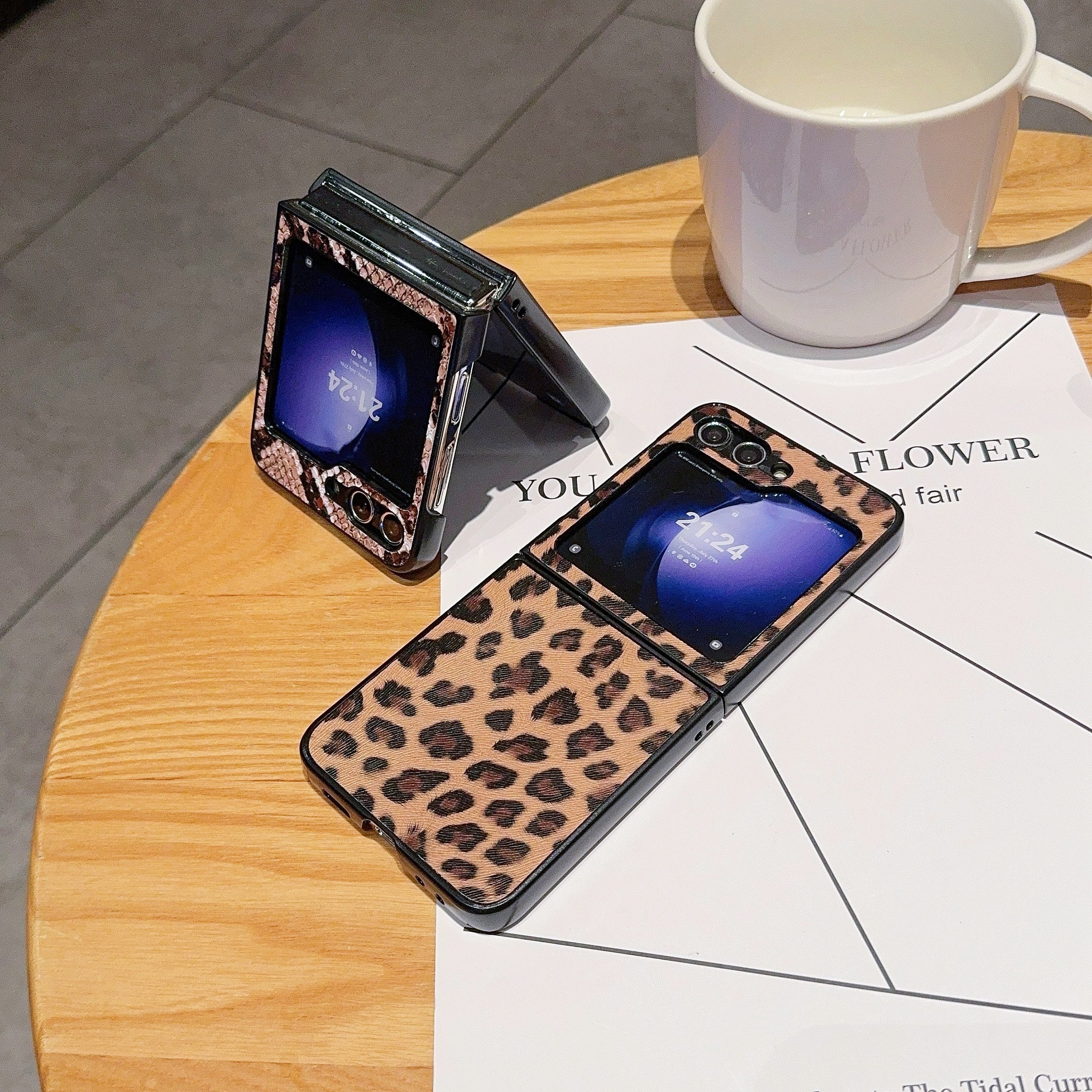 For Samsung Galaxy Z Flip6 5G Case Two-Piece Design Leather + PC Phone Cover - Leopard Texture