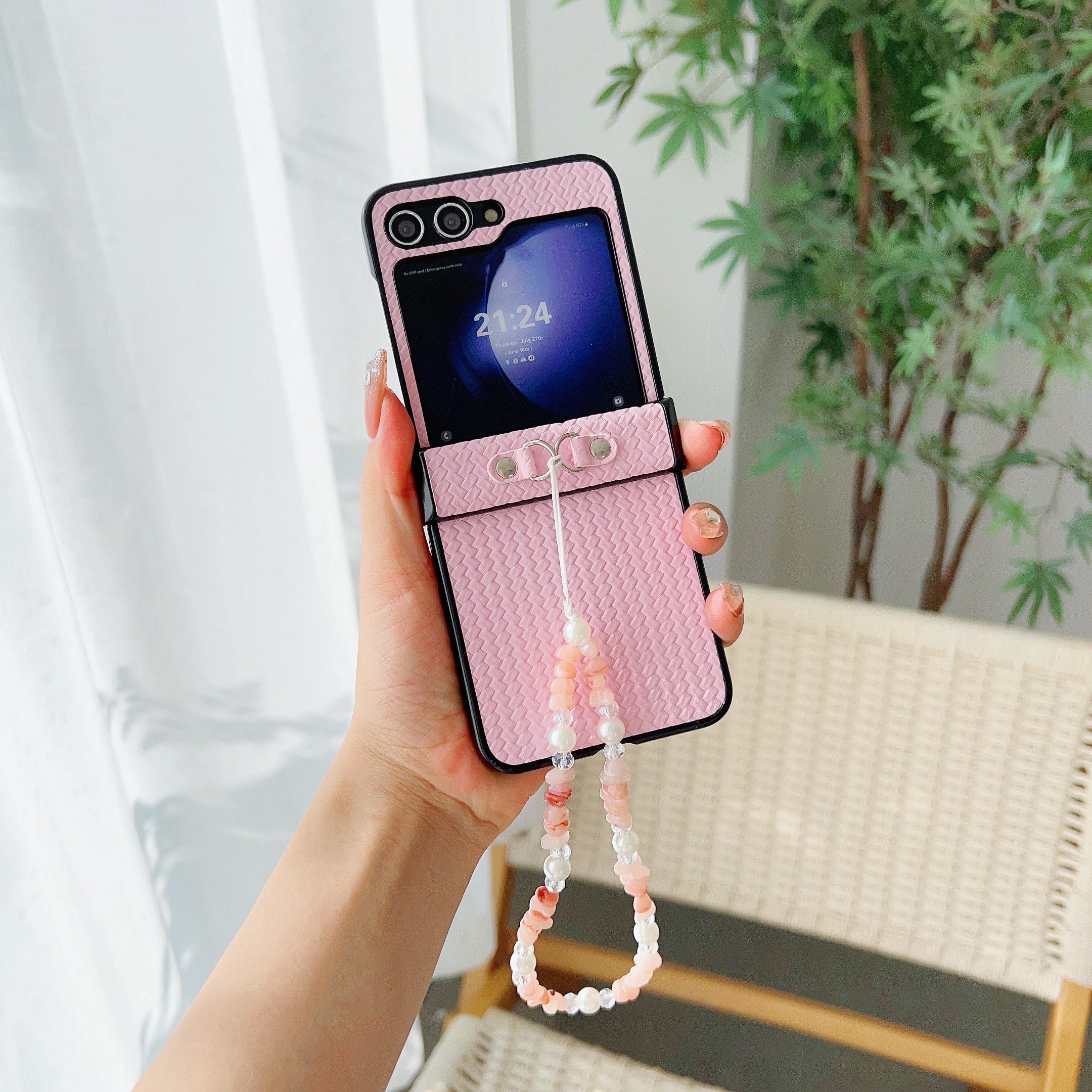 For Samsung Galaxy Z Flip6 5G Case with Beads Bracelet Leather Coated Phone Cover Straw Mat Texture - Pink