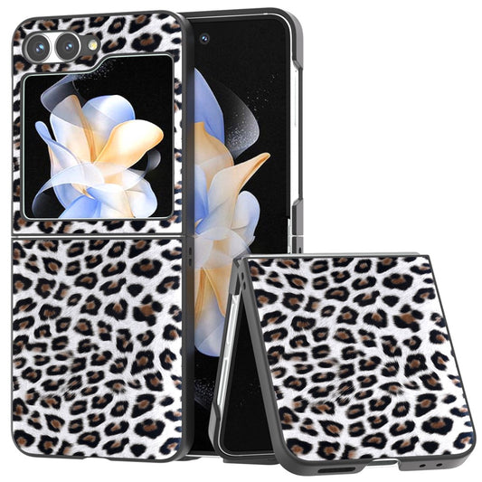 For Samsung Galaxy Z Flip7 FE 5G / Z Flip6 5G Case Black Edge PU+PC Leopard Pattern Phone Cover - Silver