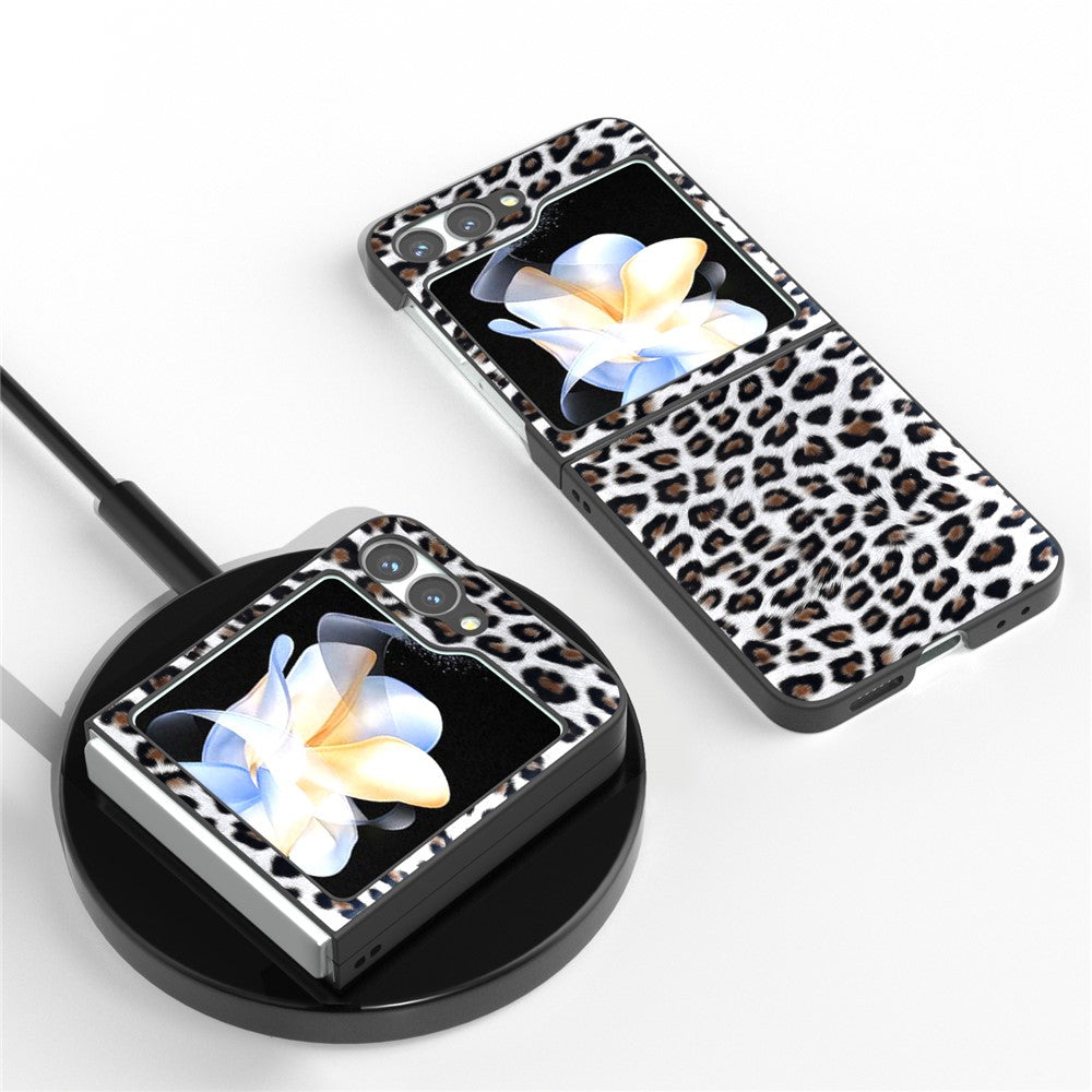 For Samsung Galaxy Z Flip7 FE 5G / Z Flip6 5G Case Black Edge PU+PC Leopard Pattern Phone Cover - Silver