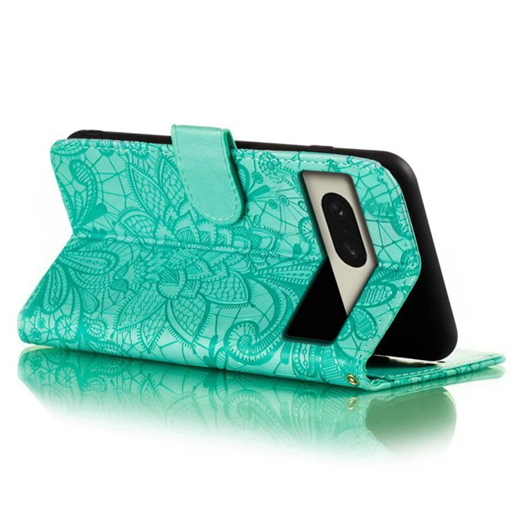 For Google Pixel 8 Case Lace Flowers PU Leather Flip Wallet Phone Cover - Green