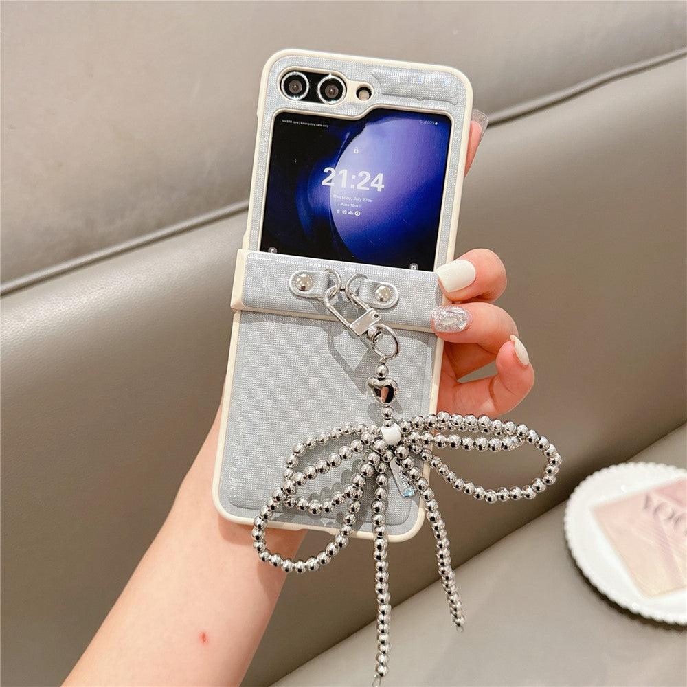 For Samsung Galaxy Z Flip7 FE 5G / Z Flip6 5G Case Hinge Protection Leather+PC Phone Cover with Bow Beaded Strap - Grey