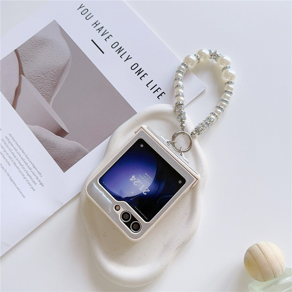 For Samsung Galaxy Z Flip7 FE 5G / Z Flip6 5G Case Crazy Horse Leather+PC Phone Cover with Wrist Pearl Strap - Grey - Silver