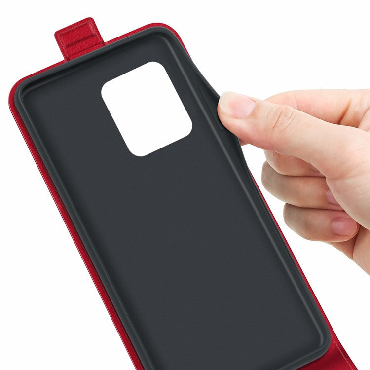 For Motorola Moto X30 Pro 5G / Edge 30 Ultra 5G Crazy Horse Texture Phone Case Anti-scratch PU Leather Vertical Flip Cover with Card Holder - Red