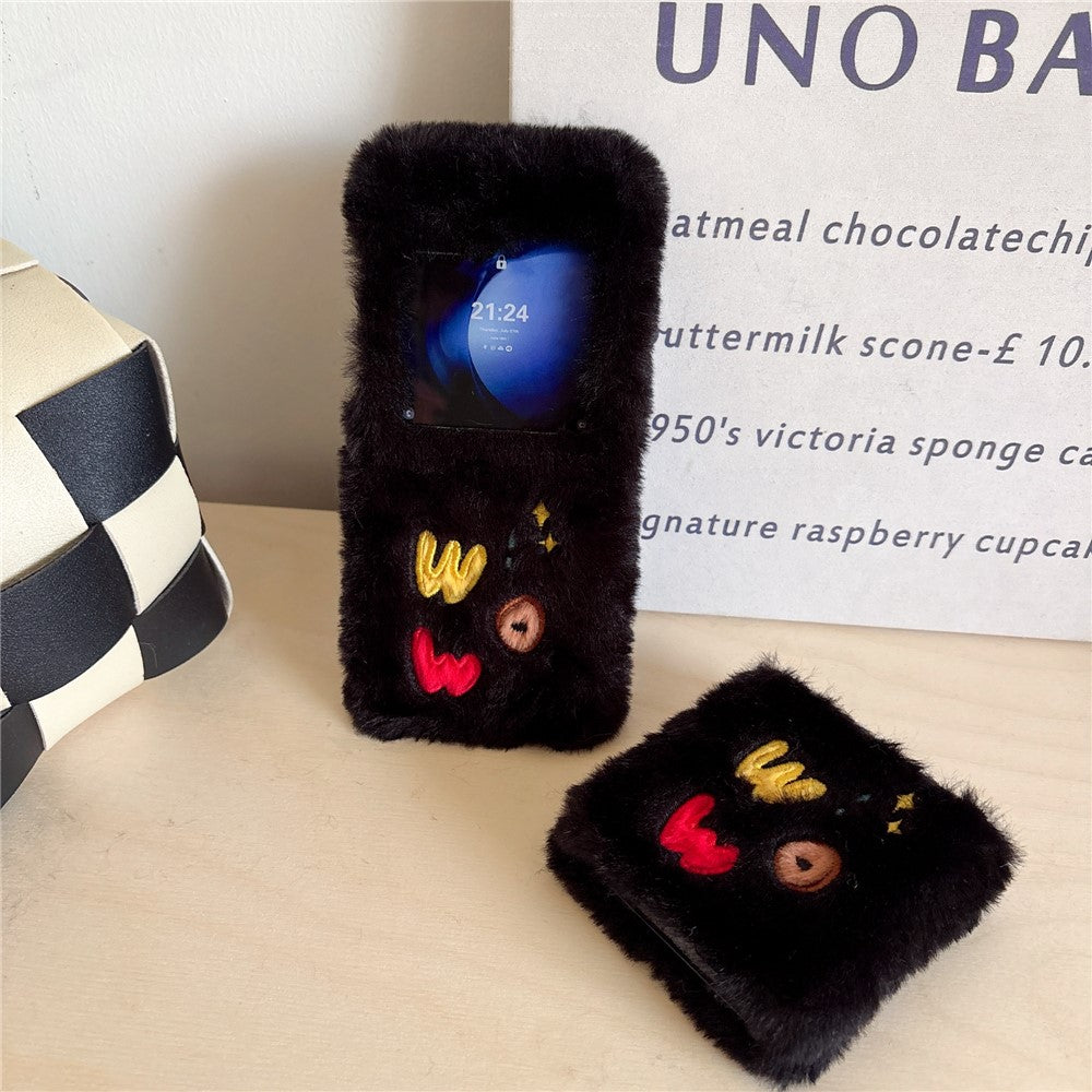KJS-018 For Samsung Galaxy Z Flip7 FE 5G / Z Flip6 5G Case Embroidered WOW Soft Plush Hard PC Phone Cover - Black