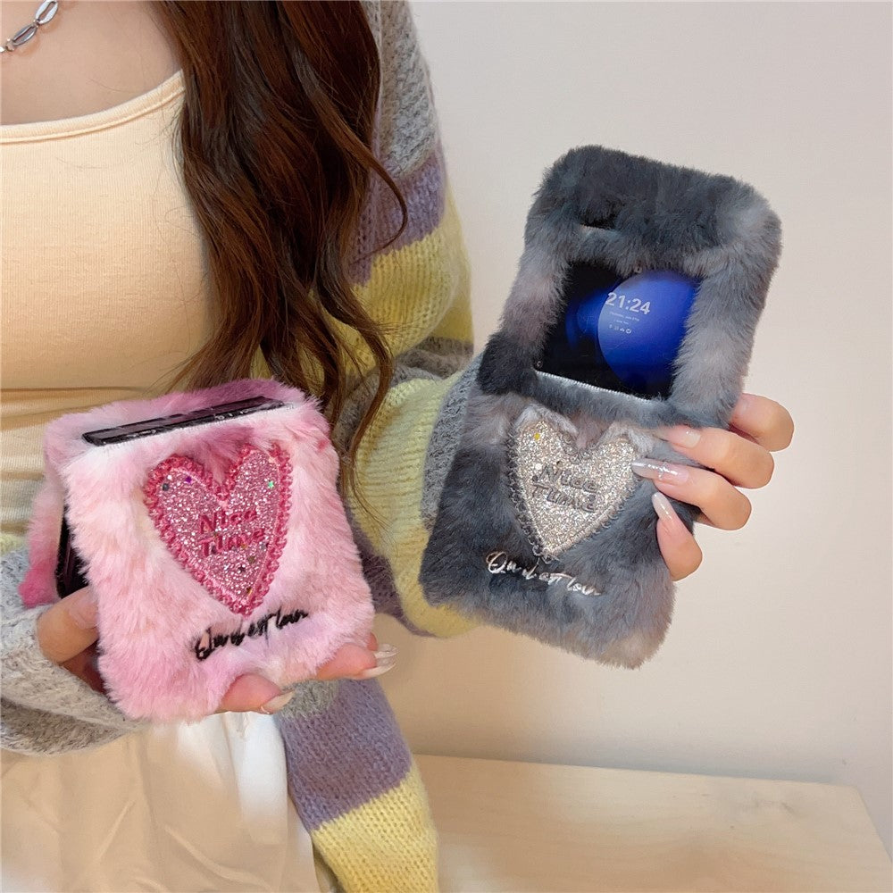KJS-013 For Samsung Galaxy Z Flip7 FE 5G / Z Flip6 5G Case Glitter Heart Hard PC Warm Plush Phone Cover - Pink