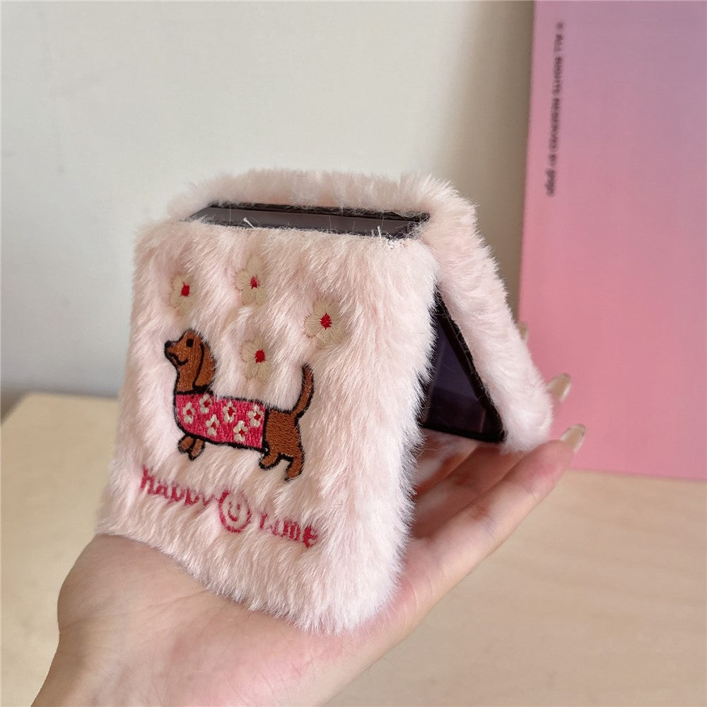 KJS-029 For Samsung Galaxy Z Flip7 FE 5G / Z Flip6 5G Case Embroidered Dachshund Hard PC Plush Furry Phone Cover - Pink