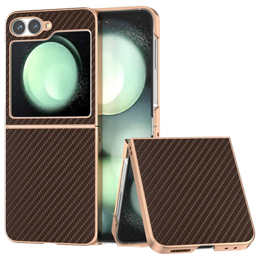 For Samsung Galaxy Z Flip7 FE 5G / Z Flip6 5G Case Electroplating Phone Cover Carbon Fiber Texture PU+TPU Protective Case - Brown