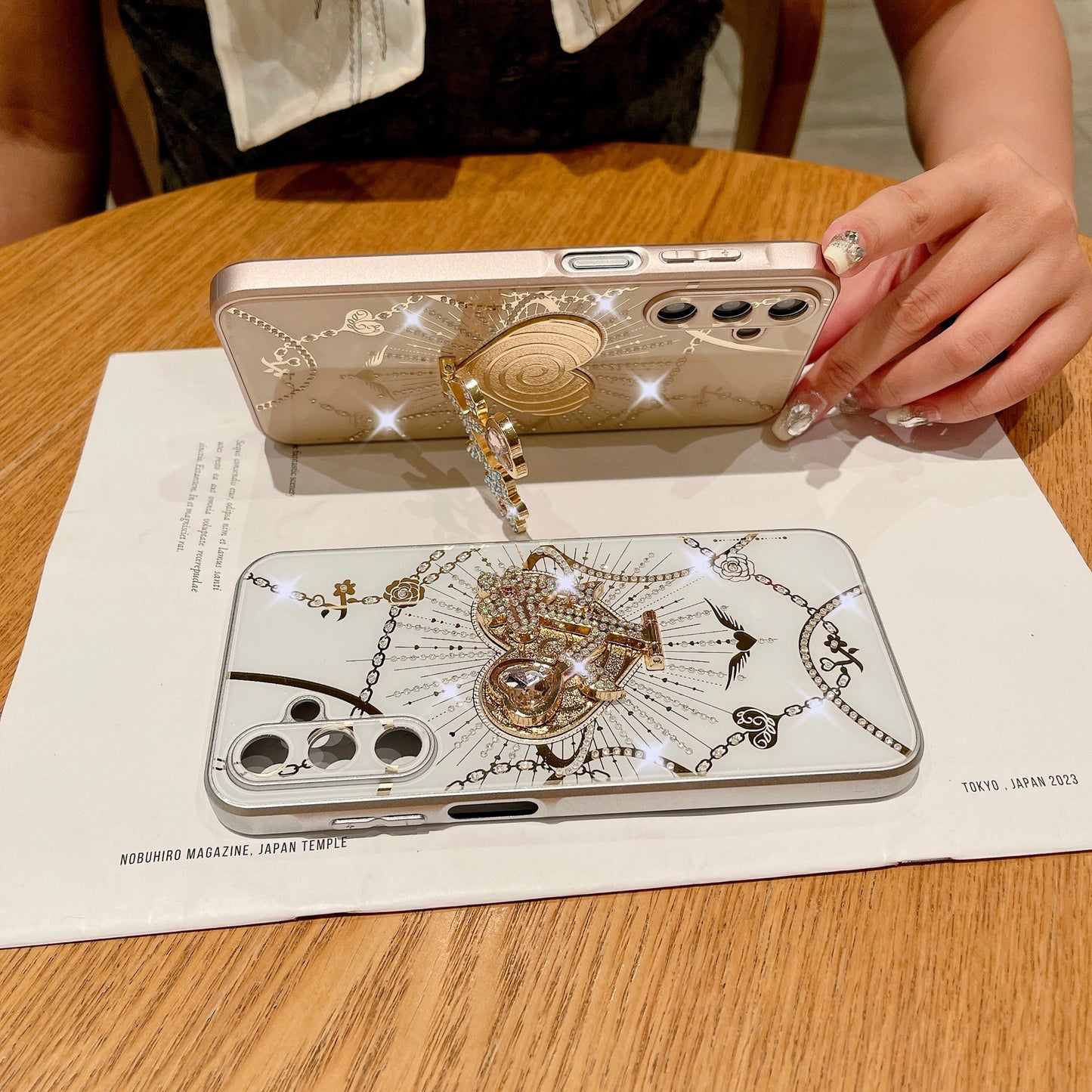 For Samsung Galaxy A16 4G / 5G Case Kickstand TPU+PC Rhinestones Decor Phone Cover - White