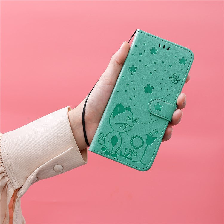 For Motorola Moto G75 5G Case Cat Bee Pattern Leather Phone Cover - Green