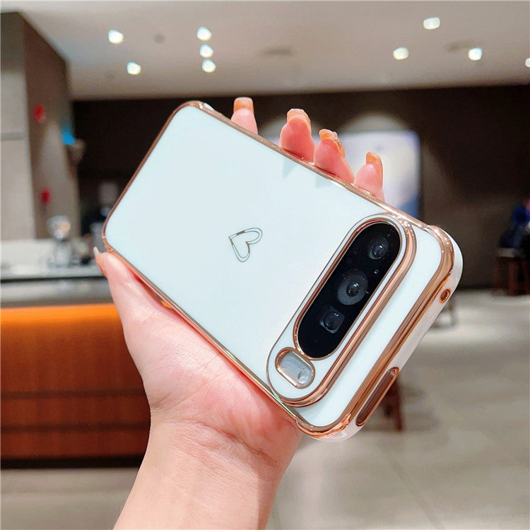 For Google Pixel 9 Pro XL Case Love Heart Pattern TPU Phone Cover Electroplating Edge - Ivory White