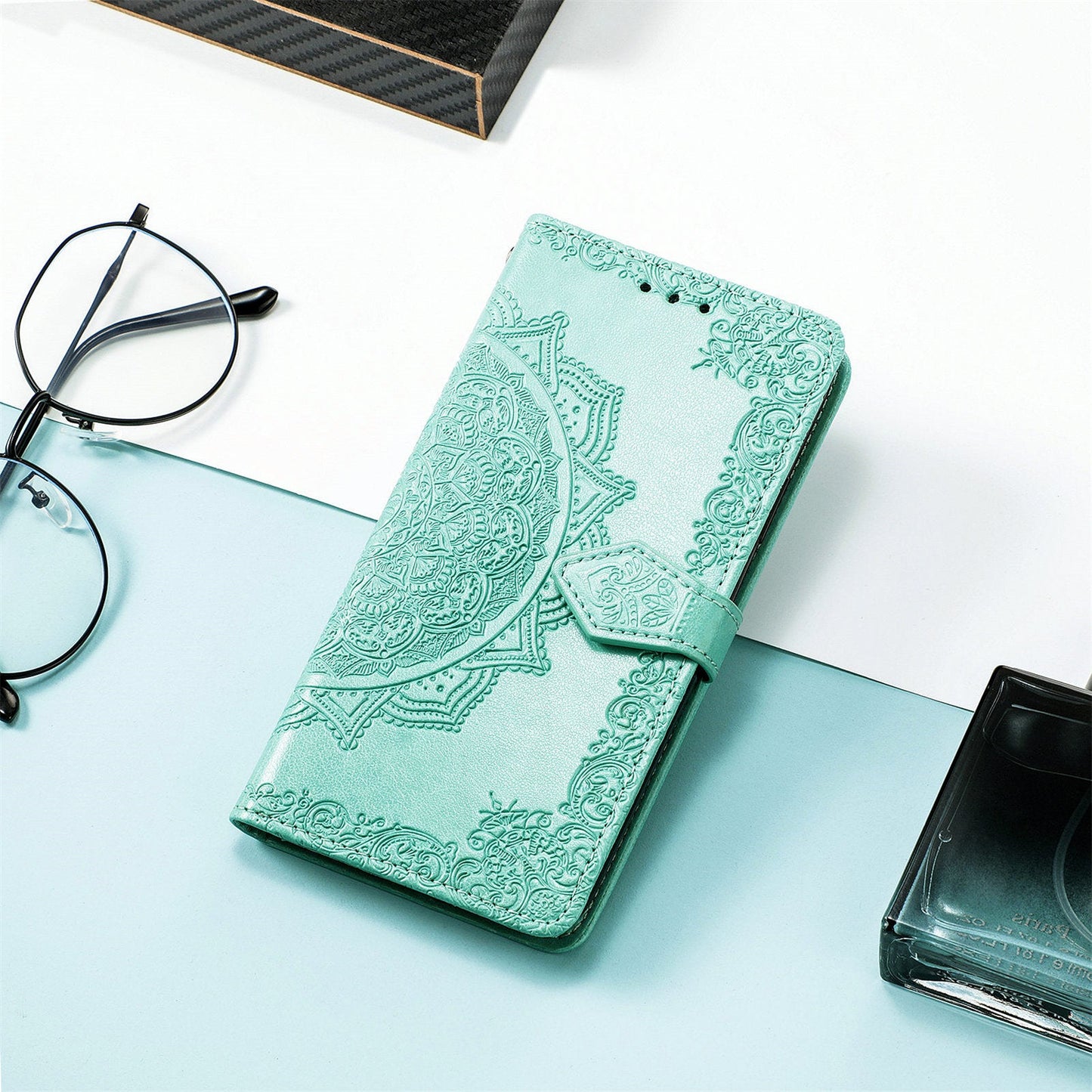 For iPhone 16e Wallet Case Mandala Flower Leather Phone Cover Stand - Green