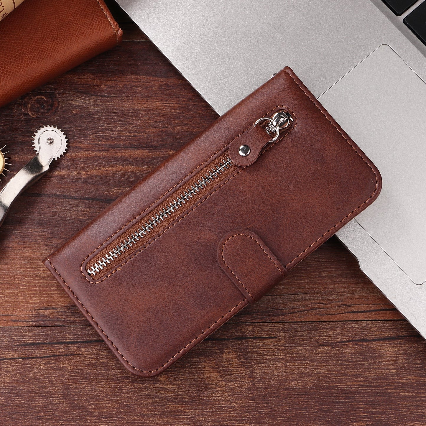 For Samsung Galaxy F06 5G PU Leather Cases with Zipper Pocket Wallet Phone Cover Stand - Brown