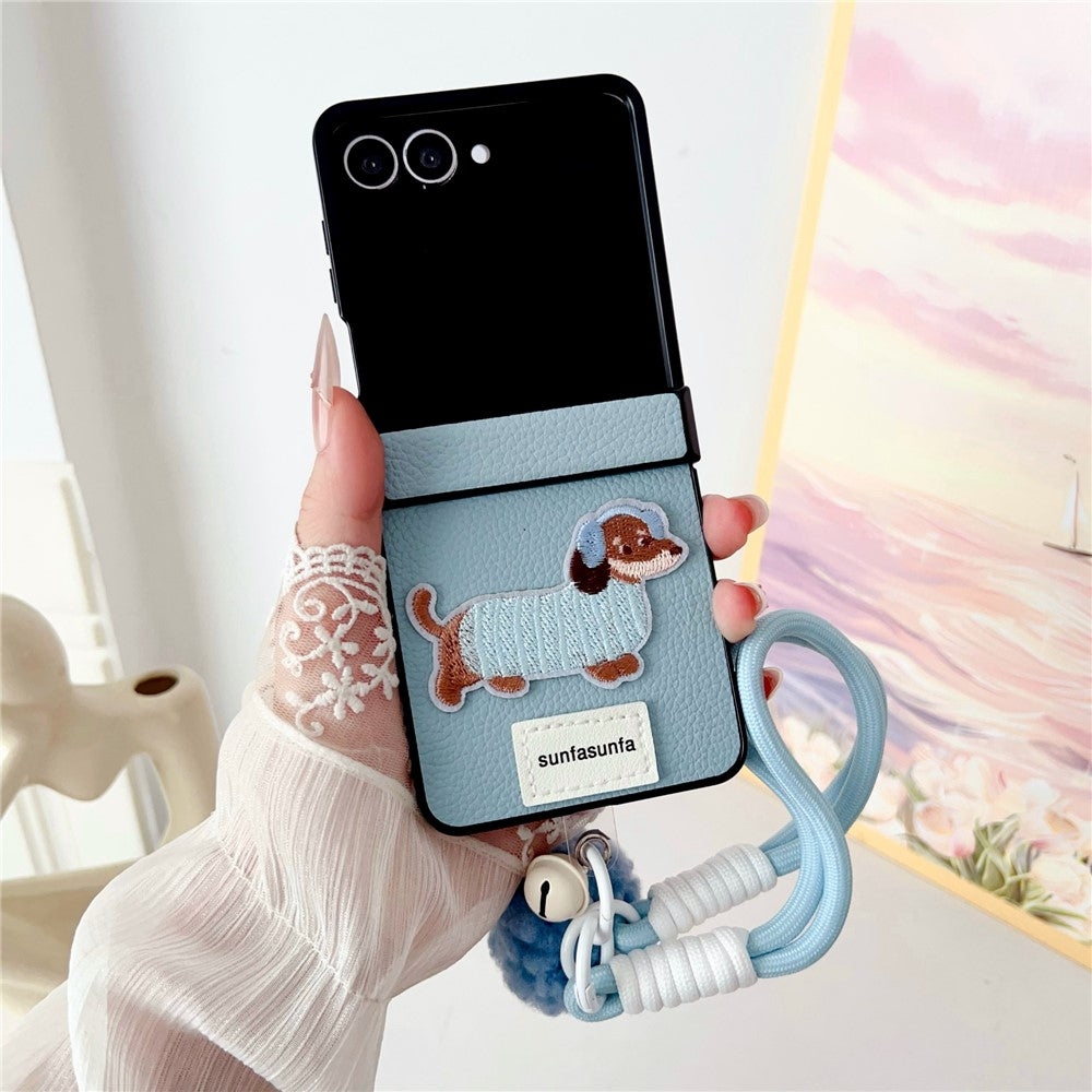 For Samsung Galaxy Z Flip7 5G Case Cute Dog Hinge Protection Litchi Texture Phone Cover with Wrist Strap - Blue