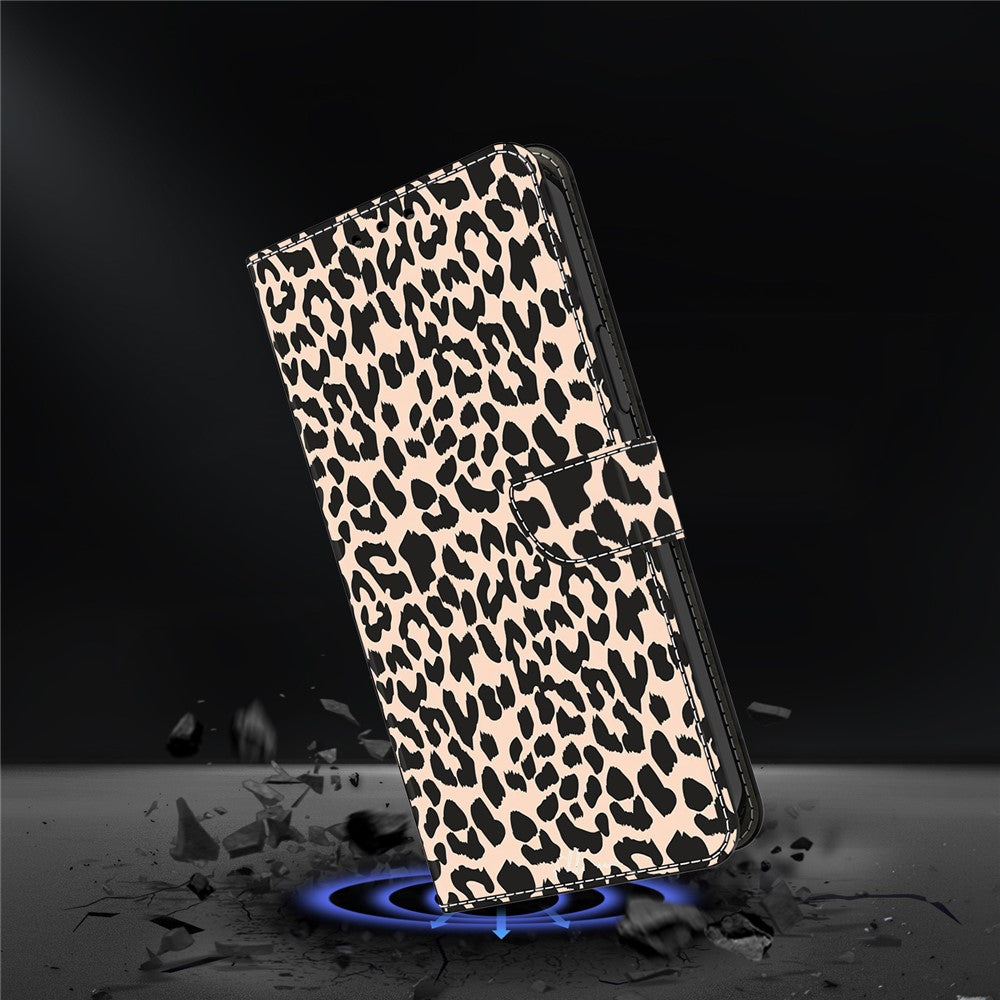 For iPhone 17 Pro Max Case with Card Slot Pattern Printed TPU + PU Leather Flip Phone Cover - Leopard Print