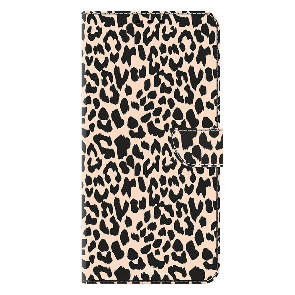 For iPhone 17 Pro Max Case with Card Slot Pattern Printed TPU + PU Leather Flip Phone Cover - Leopard Print