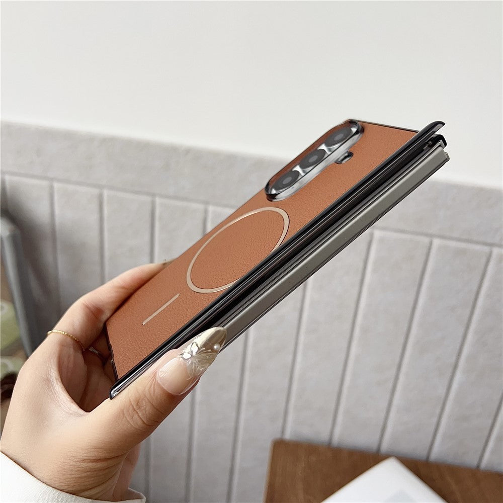 For Samsung Galaxy Z Fold7 5G Phone Case Compatible with MagSafe Leather + PC Protective Cover - Brown