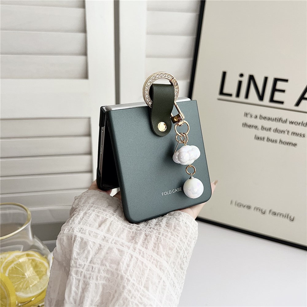 For Samsung Galaxy Z Flip7 5G Case Ultra Slim PC Phone Cover with Pearl Pendant - Green