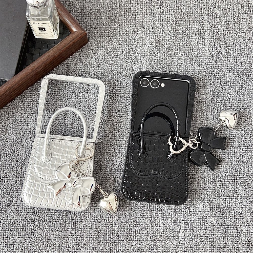 For Samsung Galaxy Z Flip7 5G Case Handbag Crocodile Texture Leather + PC Phone Cover with Bow Heart Pendant - Black