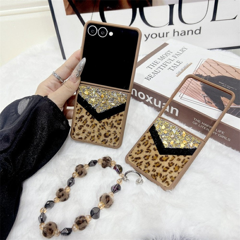 For Samsung Galaxy Z Flip7 5G Case Stone Decor Glitter Leopard Splicing Plush PC Phone Cover with Hand Chain - Gold
