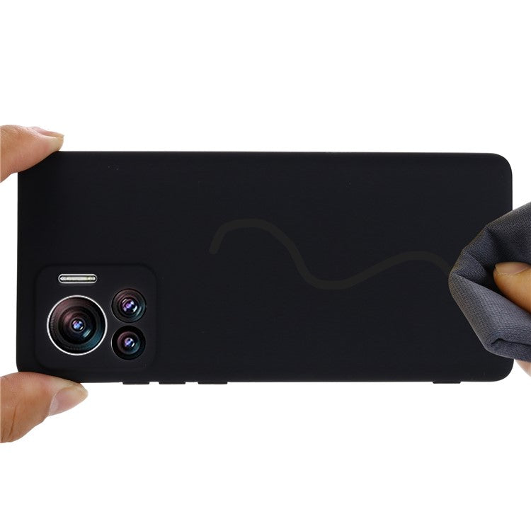 For Motorola Moto X30 Pro 5G / Edge 30 Ultra 5G Liquid Silicone Soft Touch Case Microfiber Lining Camera Protection Phone Cover with Strap - Black