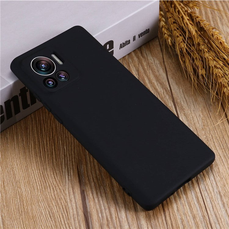 For Motorola Moto X30 Pro 5G / Edge 30 Ultra 5G Liquid Silicone Soft Touch Case Microfiber Lining Camera Protection Phone Cover with Strap - Black