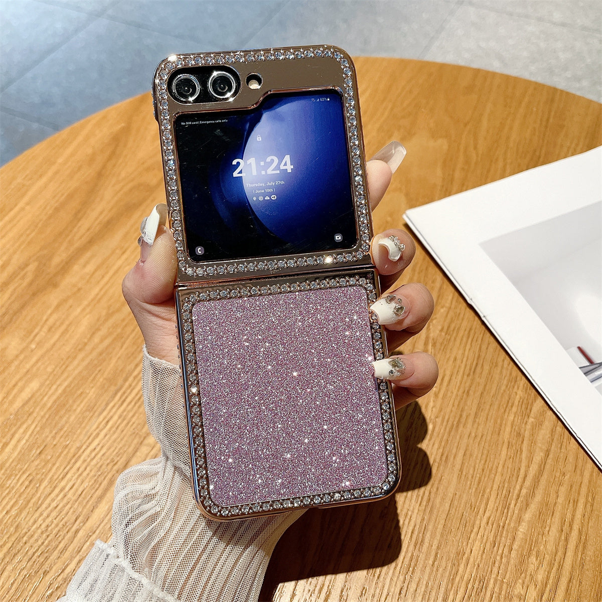 For Samsung Galaxy Z Flip5 5G / Z Flip6 5G Case Rhinestone Decor Hard PC Phone Cover - Pink