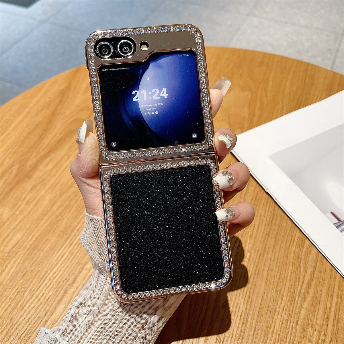 For Samsung Galaxy Z Flip5 5G / Z Flip6 5G Case Rhinestone Decor Hard PC Phone Cover - Black