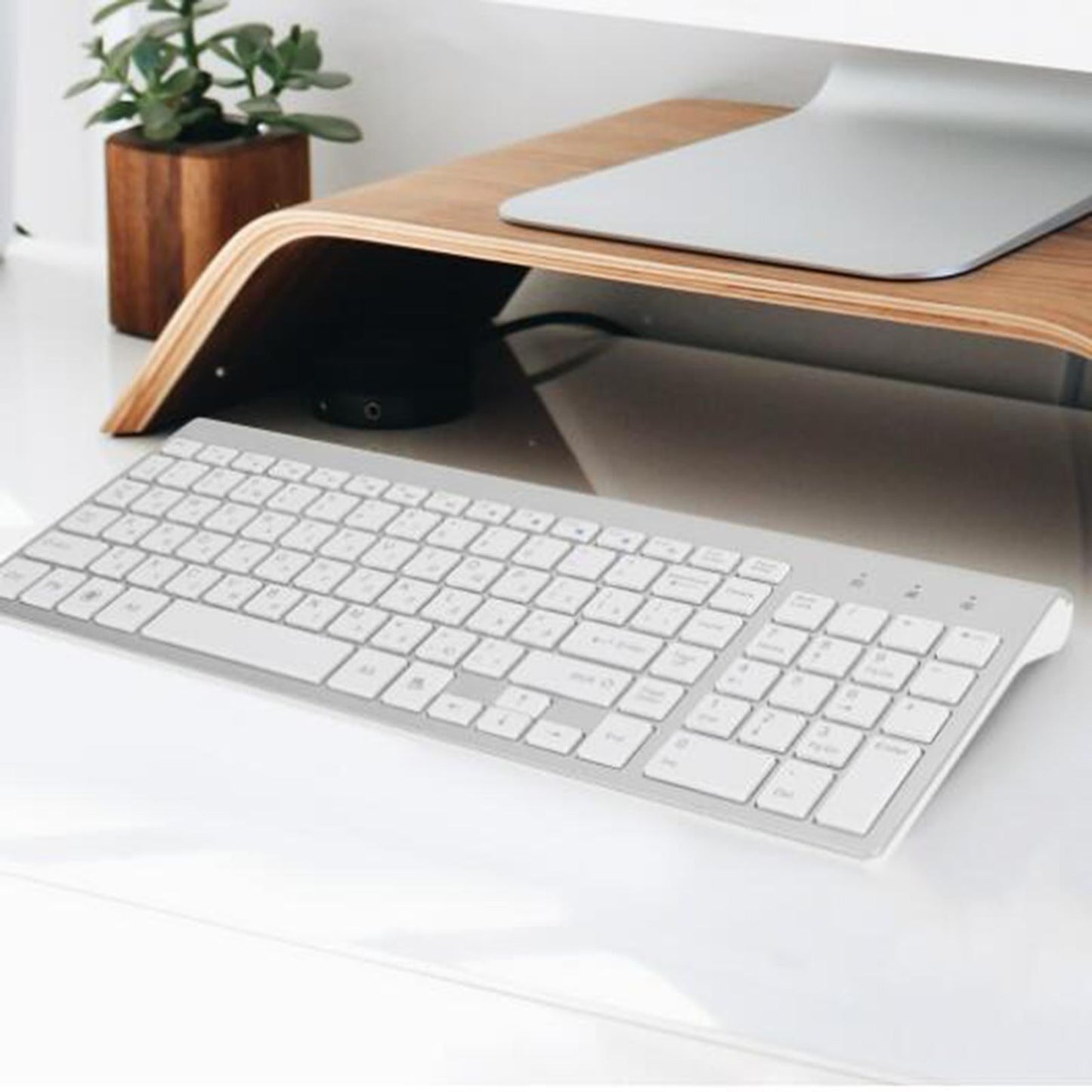 Desktop Slim 2.4G Wireless Keyboard Quiet for PC Laptop Numeric Keypad Silver White