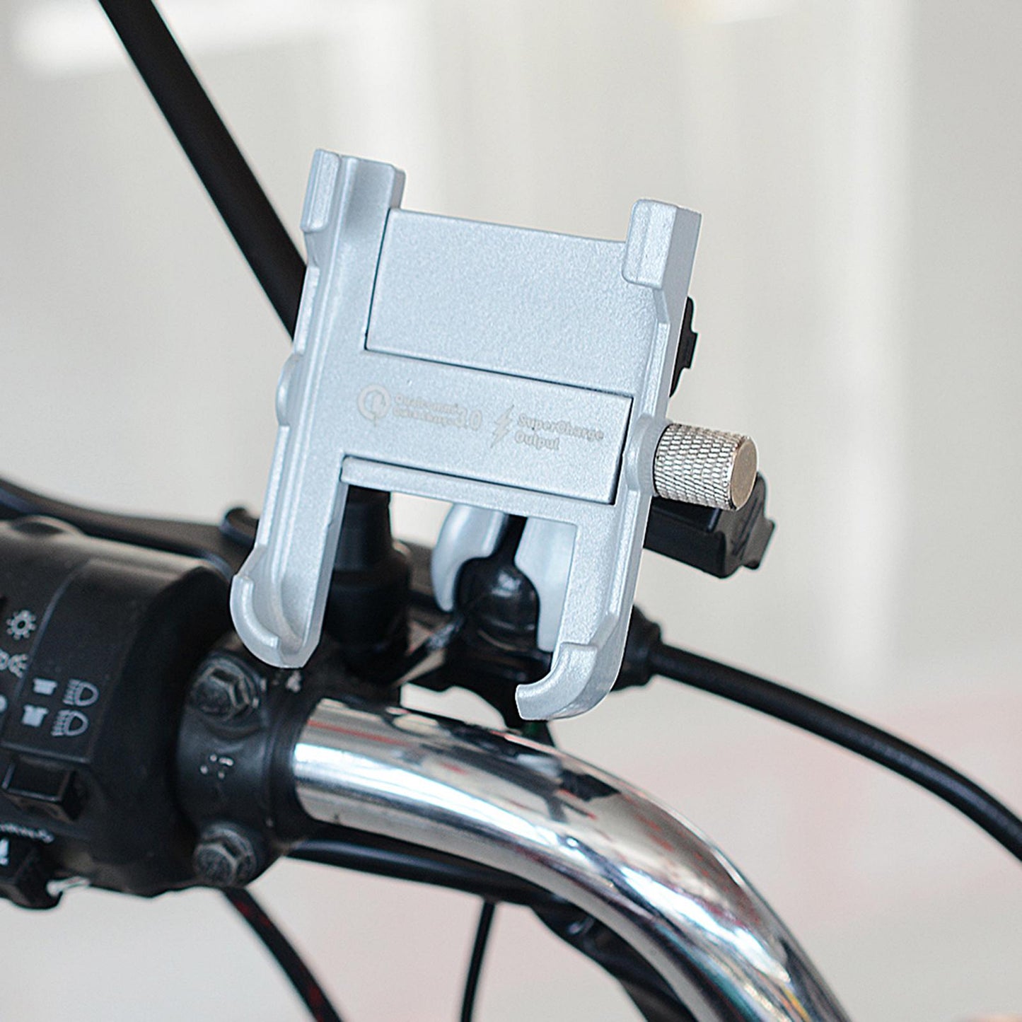 Motorcycle Smartphone Bracket for Cruiser Waterproof Intelligent Recognition Silver Gray