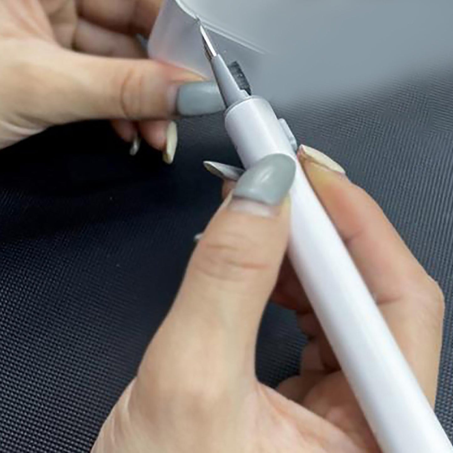 Multifunction Bluetooth Earphone Cleaning Pen for Earphone Case white