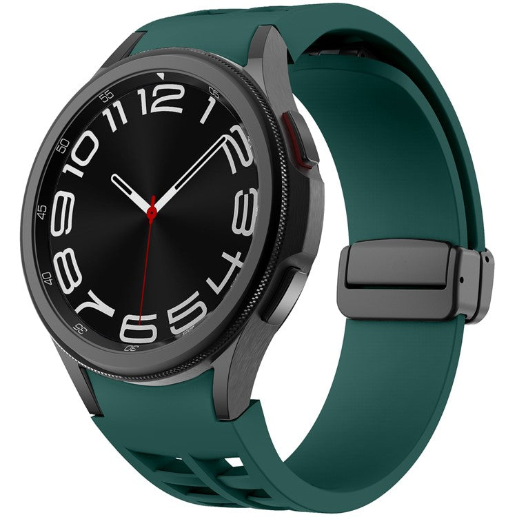 For Samsung Galaxy Watch FE / 7 / 6 / 5 / 4 Watch Band Stylish Silicone Strap with Magnetic Folding Buckle - Dark Green