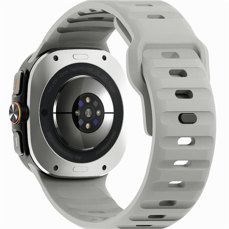 For Samsung Galaxy Watch Ultra 47mm Silicone Watch Band Breathable Sport  Watch Strap - Light Grey