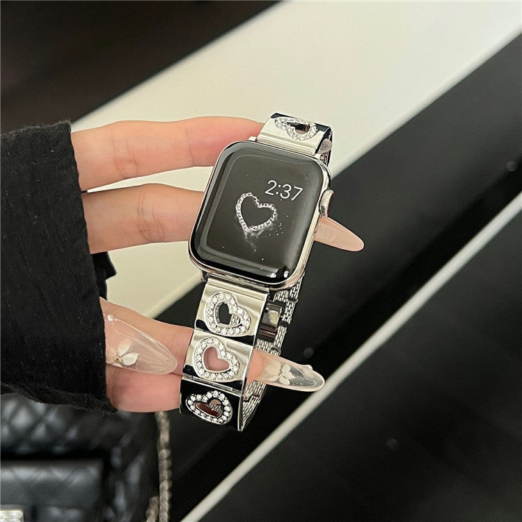 Hollow Heart Metal Strap for Apple Watch Series 10 42mm  /  9 8 7 41mm  /  SE (2023) SE (2022) SE 6 5 4 40mm  /  3 2 1 38mm - Silver
